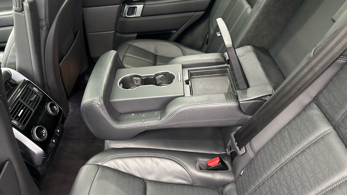 Land Rover Range Rover Sport Image 9