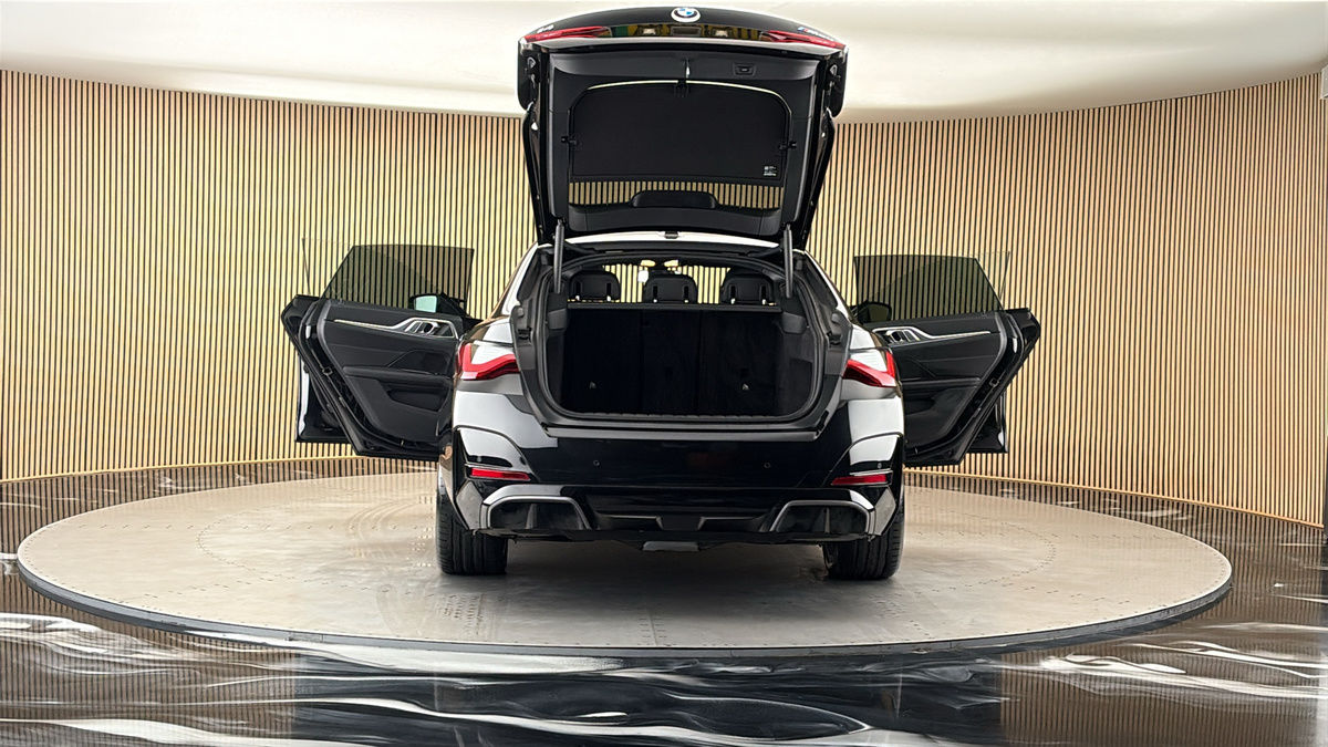 More views of BMW i4