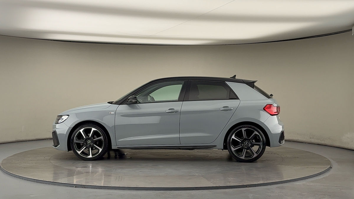 More views of Audi A1