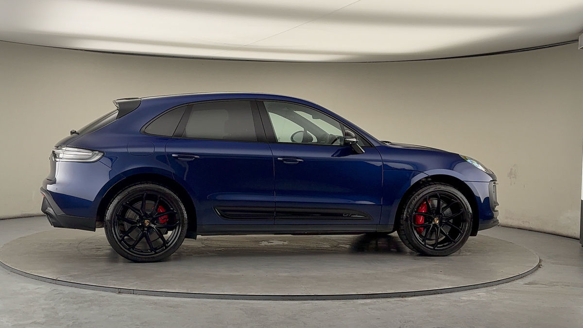 More views of Porsche Macan