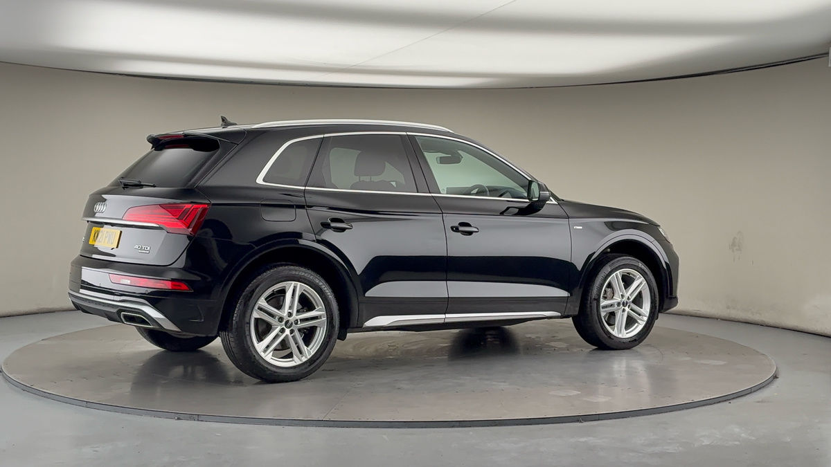 More views of Audi Q5