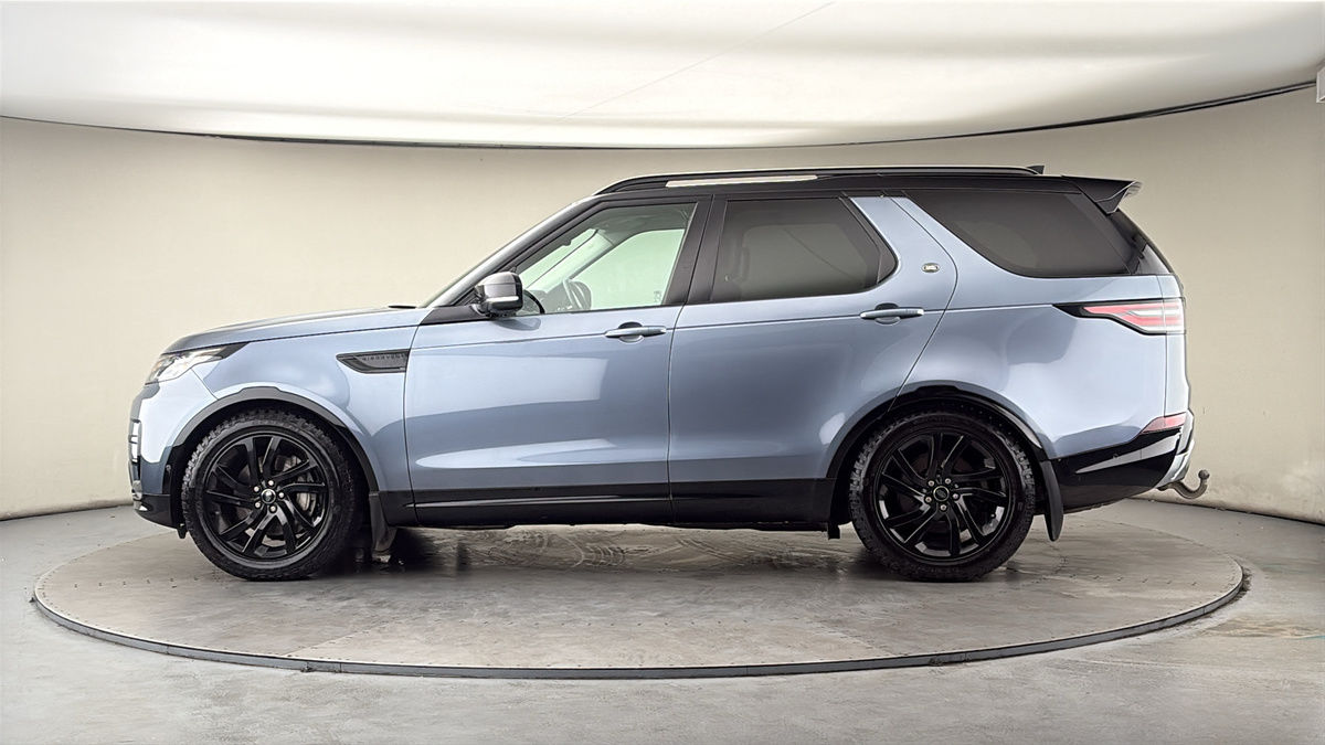 More views of Land Rover Discovery