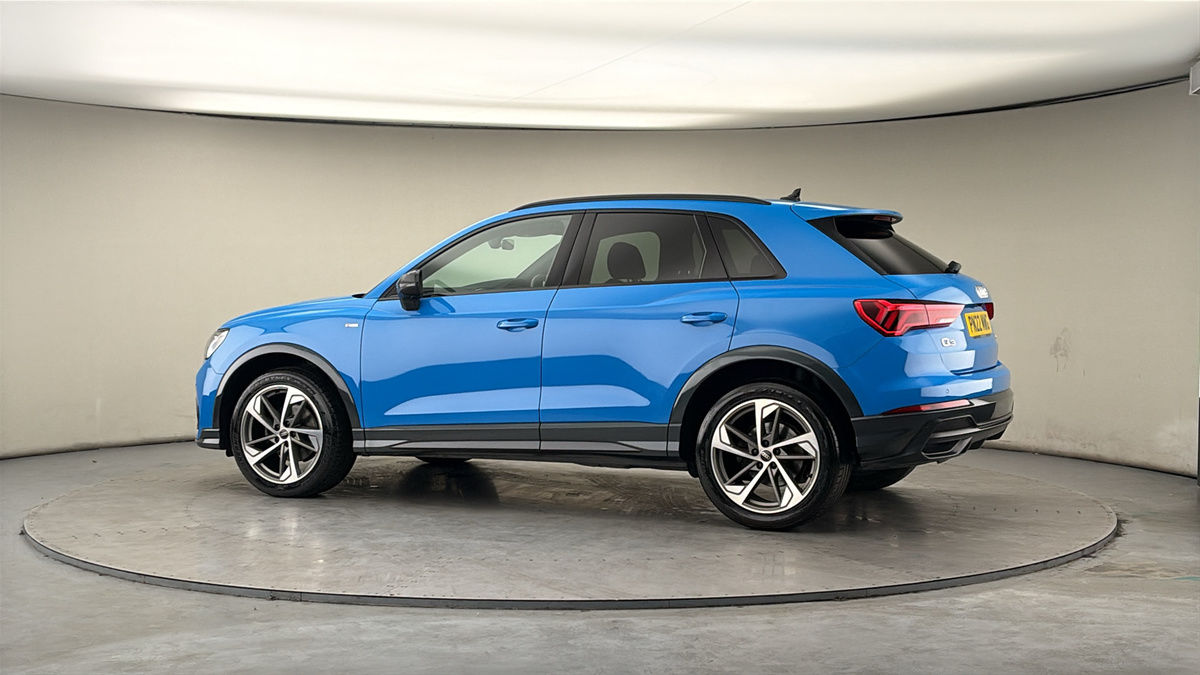 More views of Audi Q3