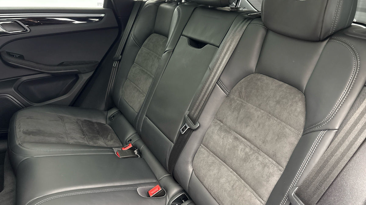 Porsche Macan Image 8