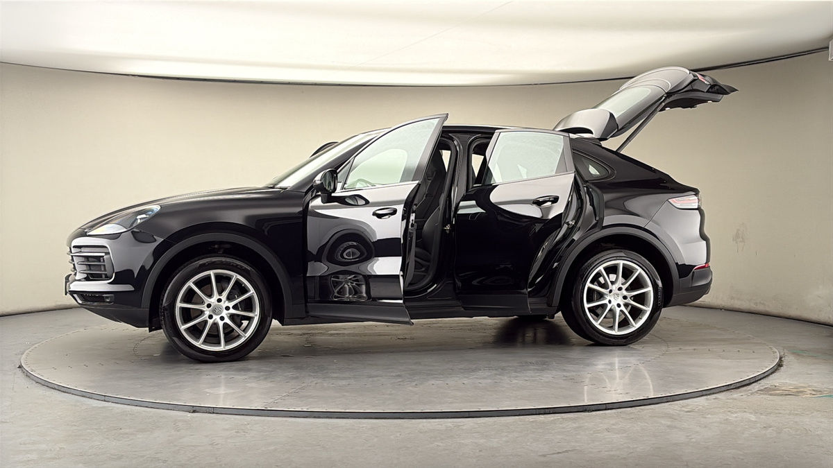 More views of Porsche Cayenne
