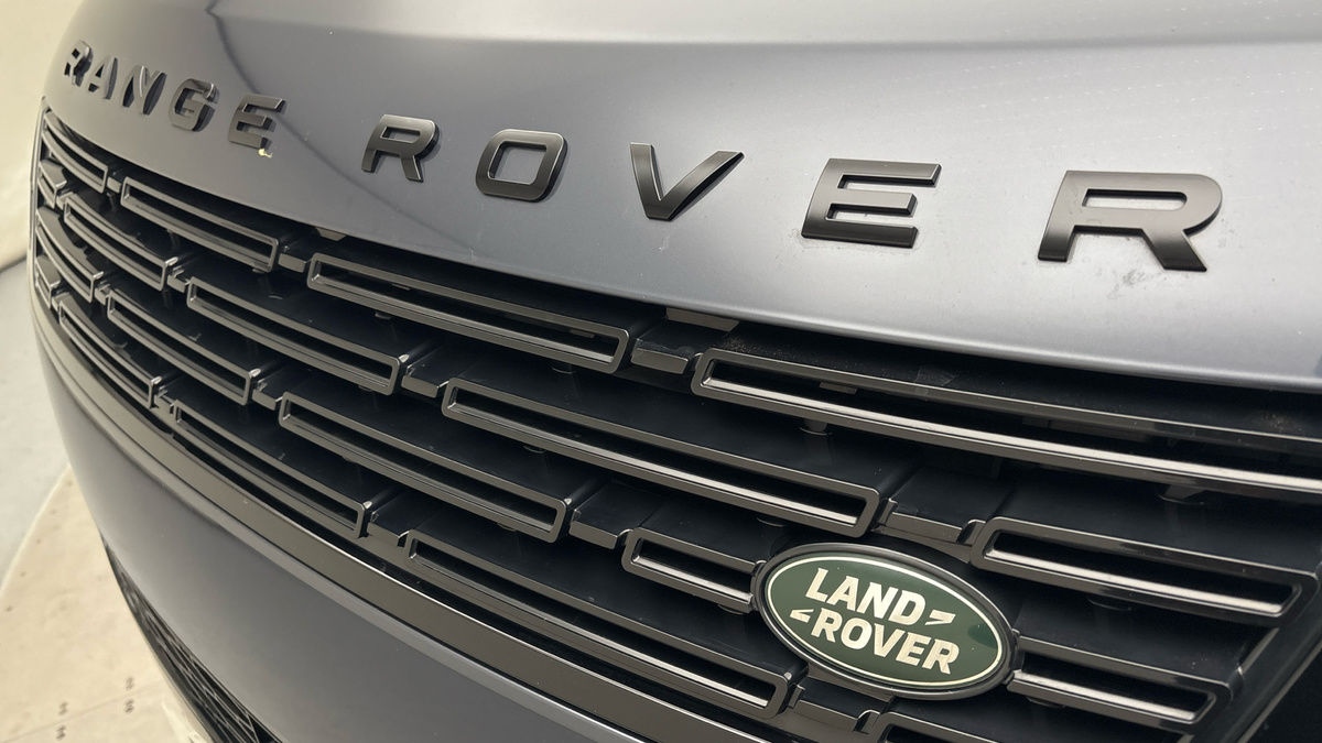 Land Rover Range Rover Sport Image 24
