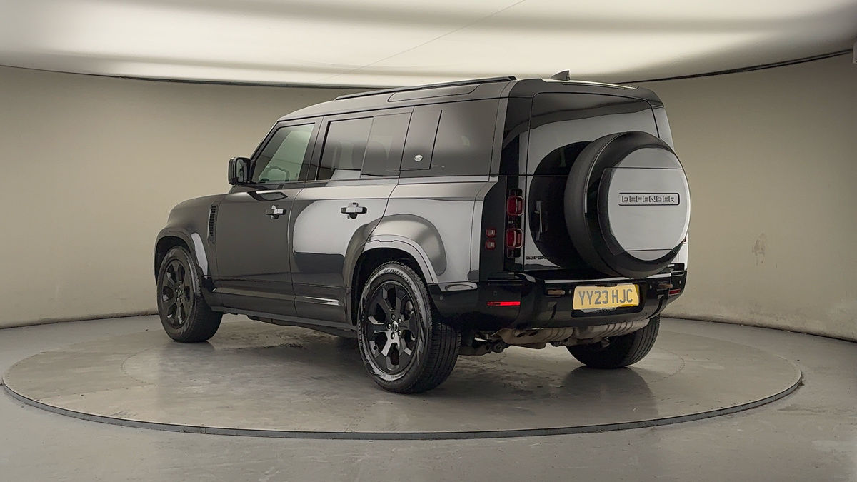 Land Rover Defender 110 Image 2