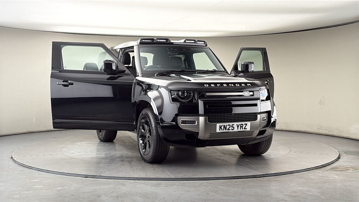 More views of Land Rover Defender 90