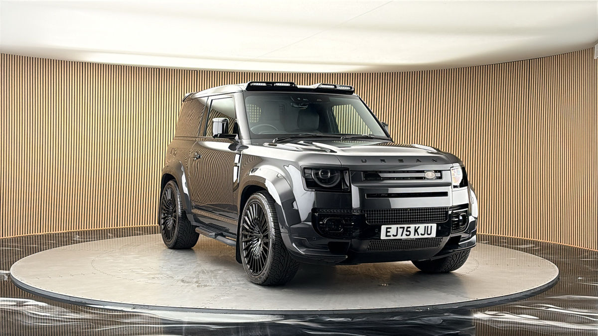 More views of Land Rover Defender 90