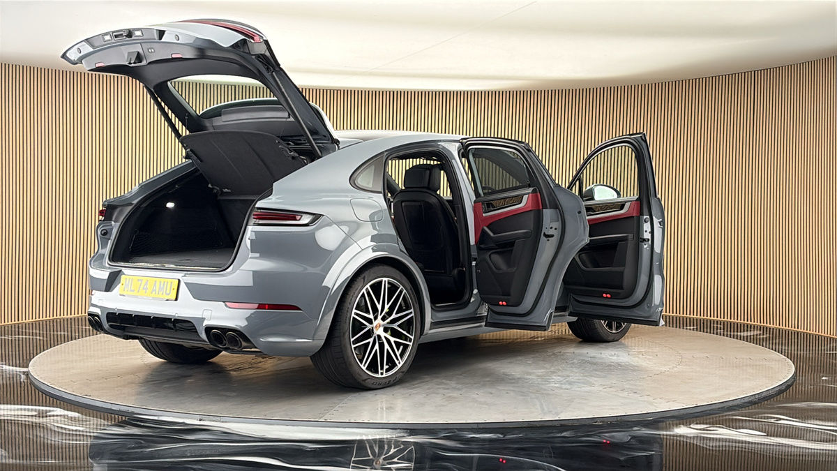 More views of Porsche Cayenne