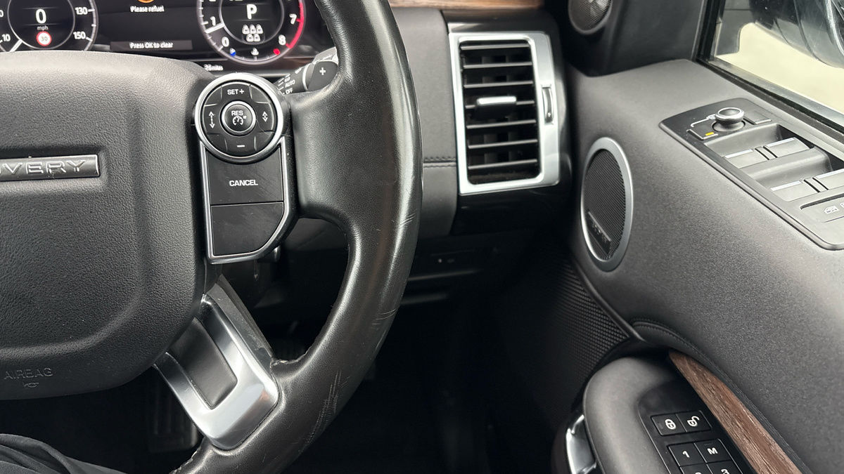 Land Rover Discovery Image 14