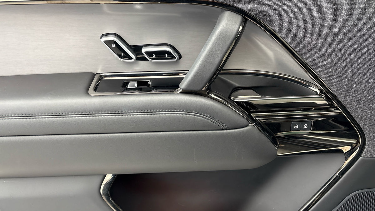 Land Rover Range Rover Sport Image 19