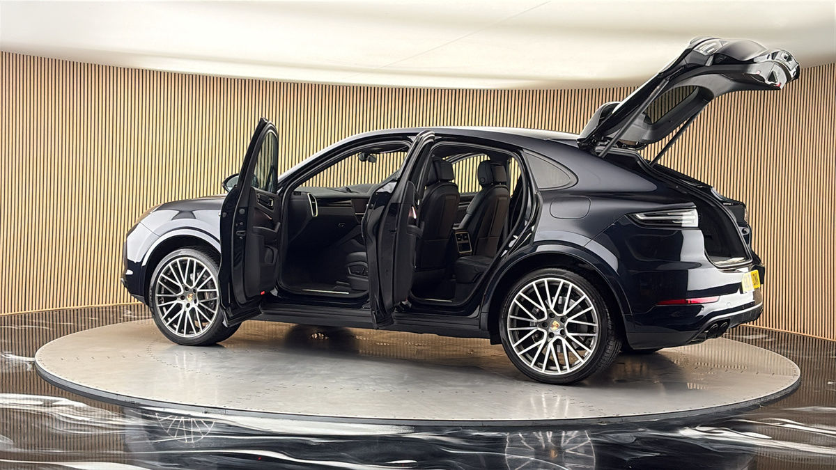 More views of Porsche Cayenne