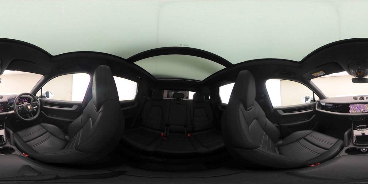 More views of Porsche Cayenne