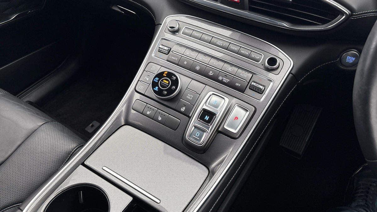 Hyundai Santa Fe Image 6