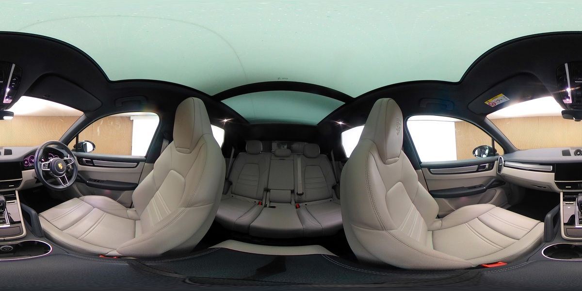 More views of Porsche Cayenne