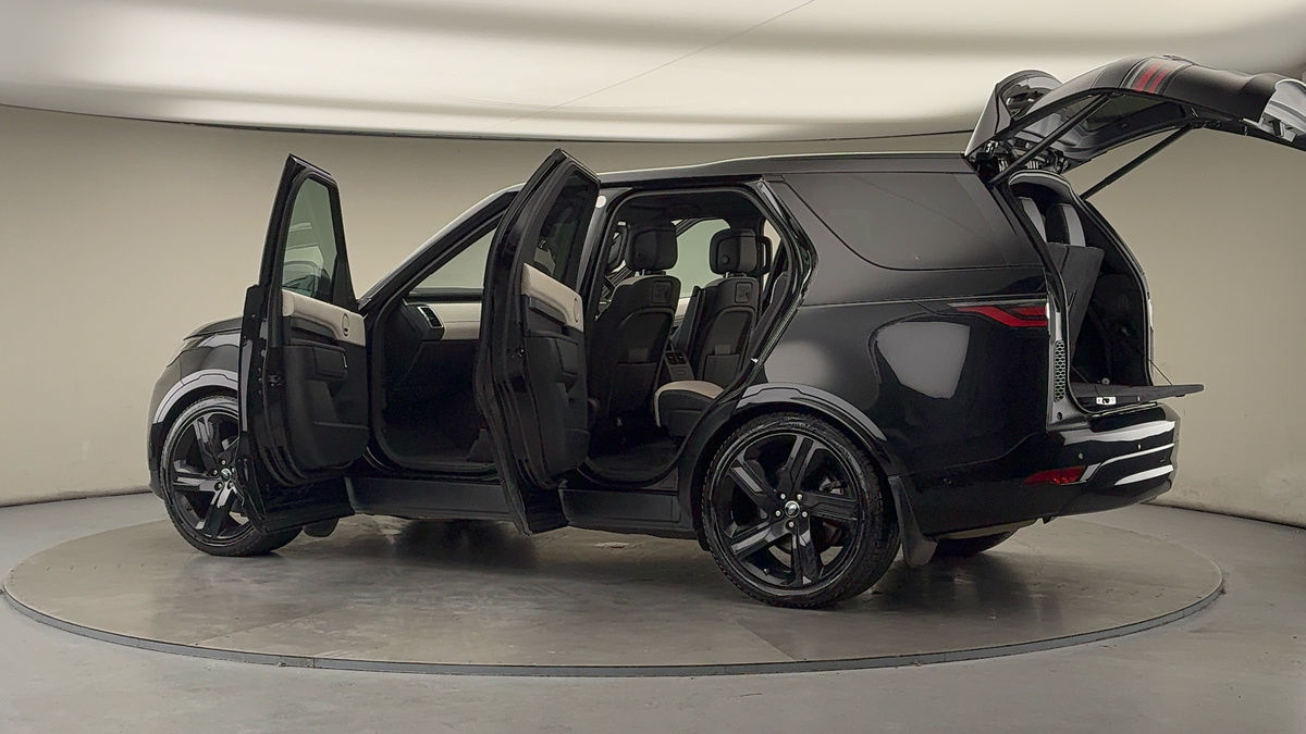 More views of Land Rover Discovery