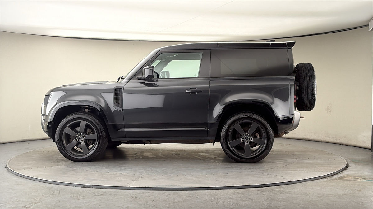 More views of Land Rover Defender 90