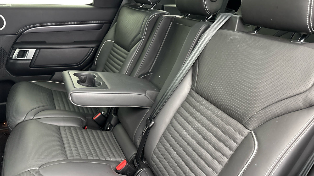 Land Rover Discovery Image 9