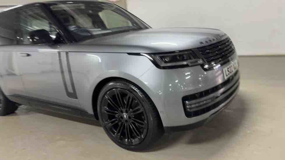 More views of Land Rover Range Rover