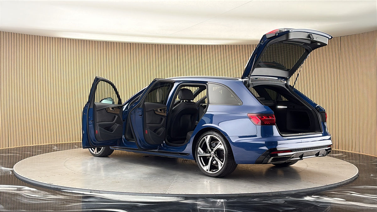 More views of Audi A4 Avant