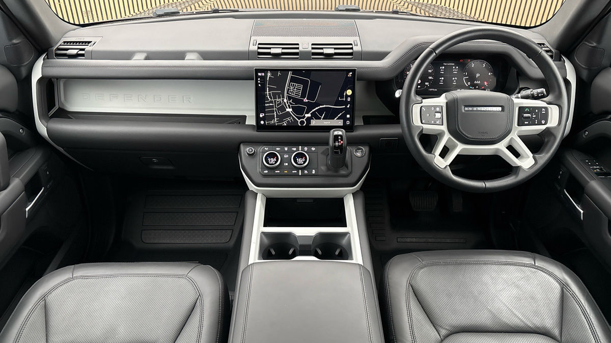 Land Rover Defender 90 Image 12