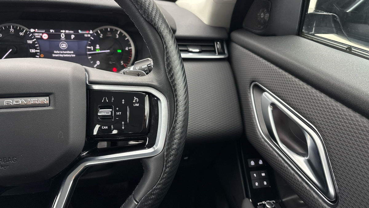 Land Rover Range Rover Velar Image 14