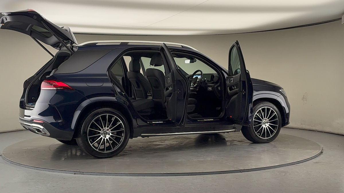 More views of Mercedes-Benz GLE