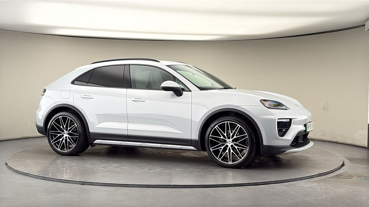 More views of Porsche Macan
