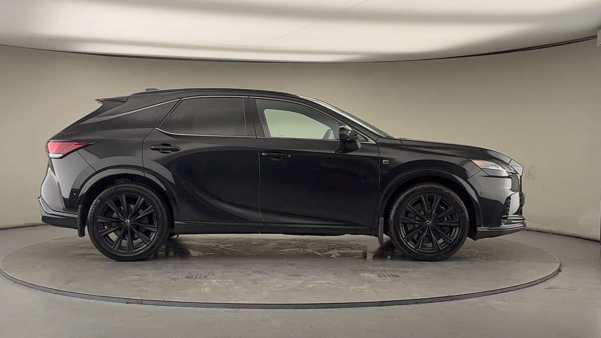 Lexus RX Image 16