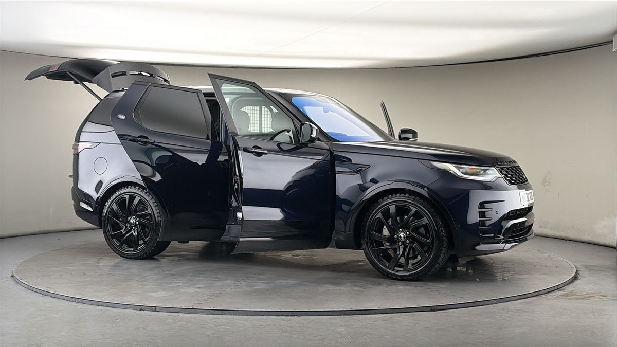 More views of Land Rover Discovery