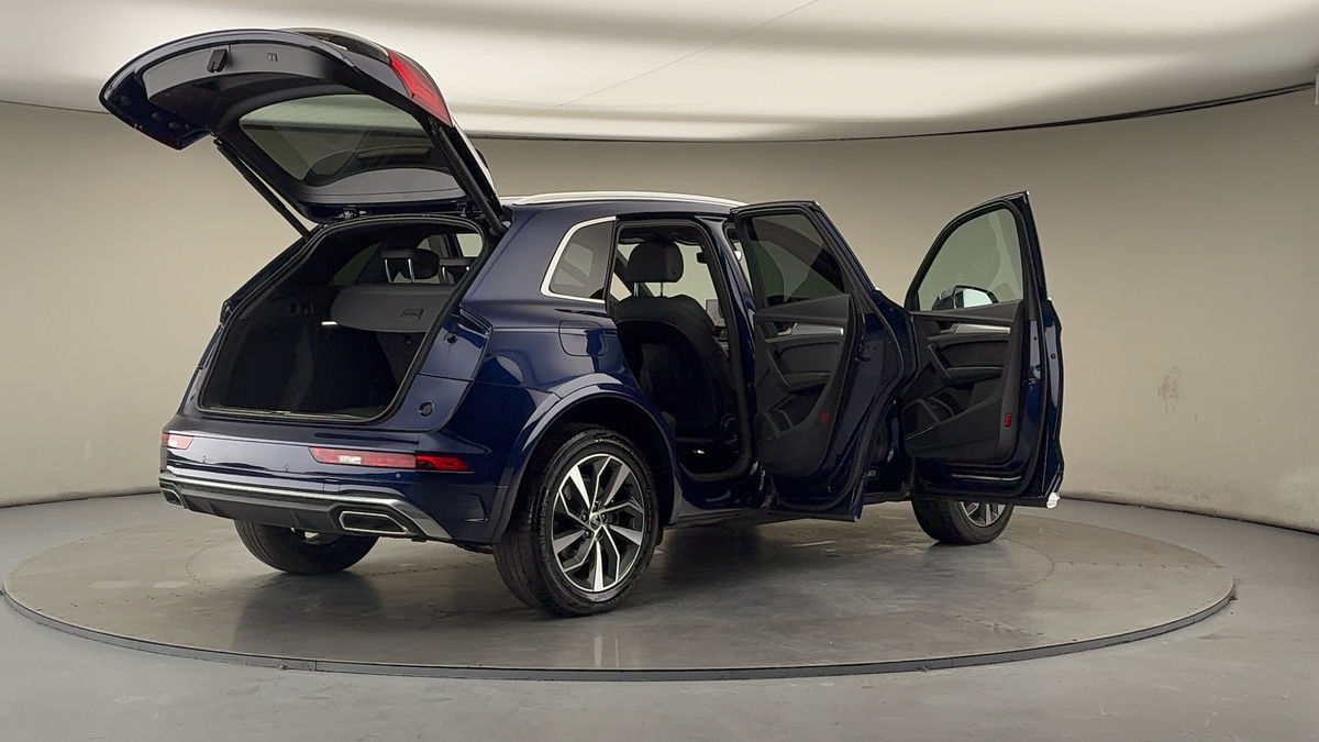 More views of Audi Q5