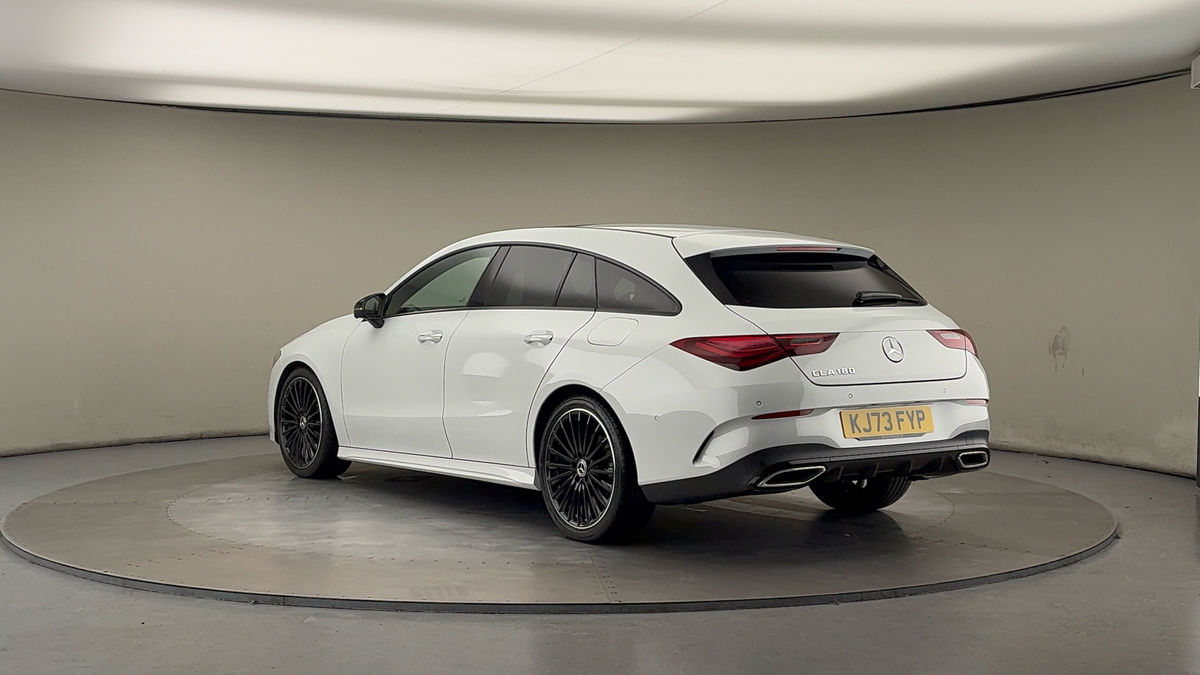 Mercedes-Benz CLA Image 2