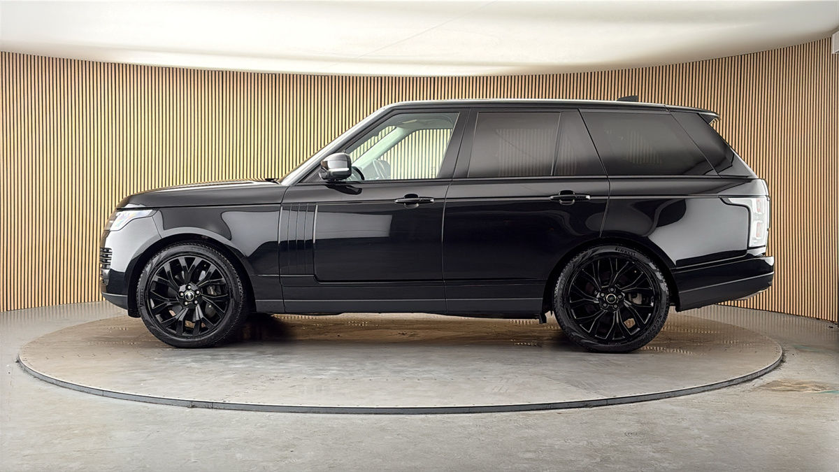 More views of Land Rover Range Rover