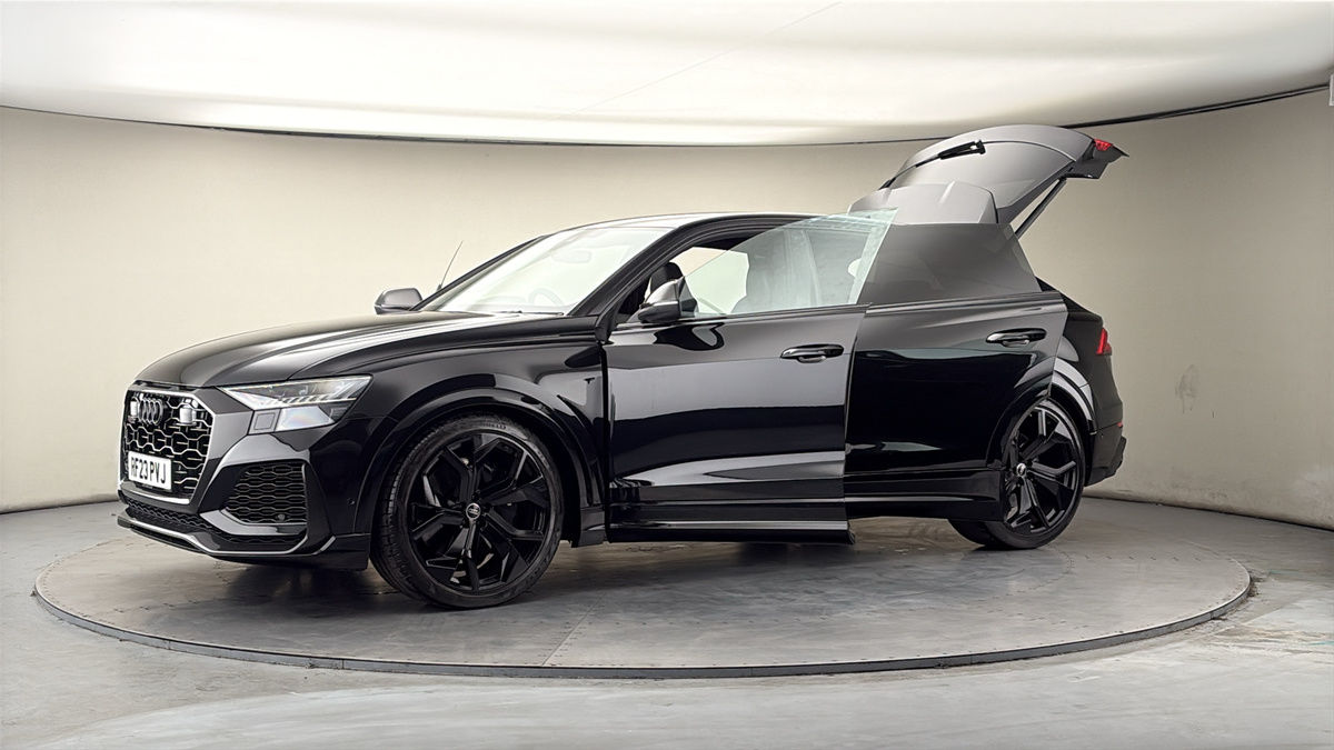 More views of Audi RSQ8