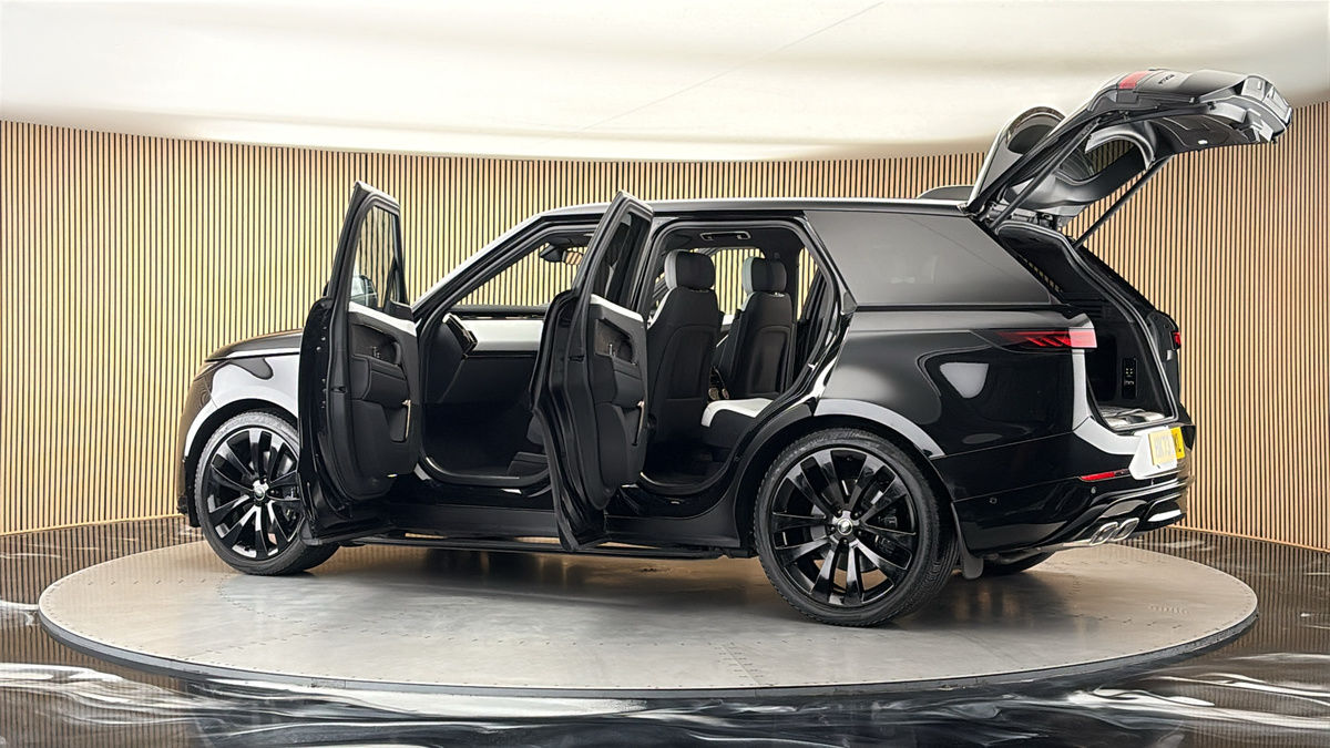 More views of Land Rover Range Rover Sport