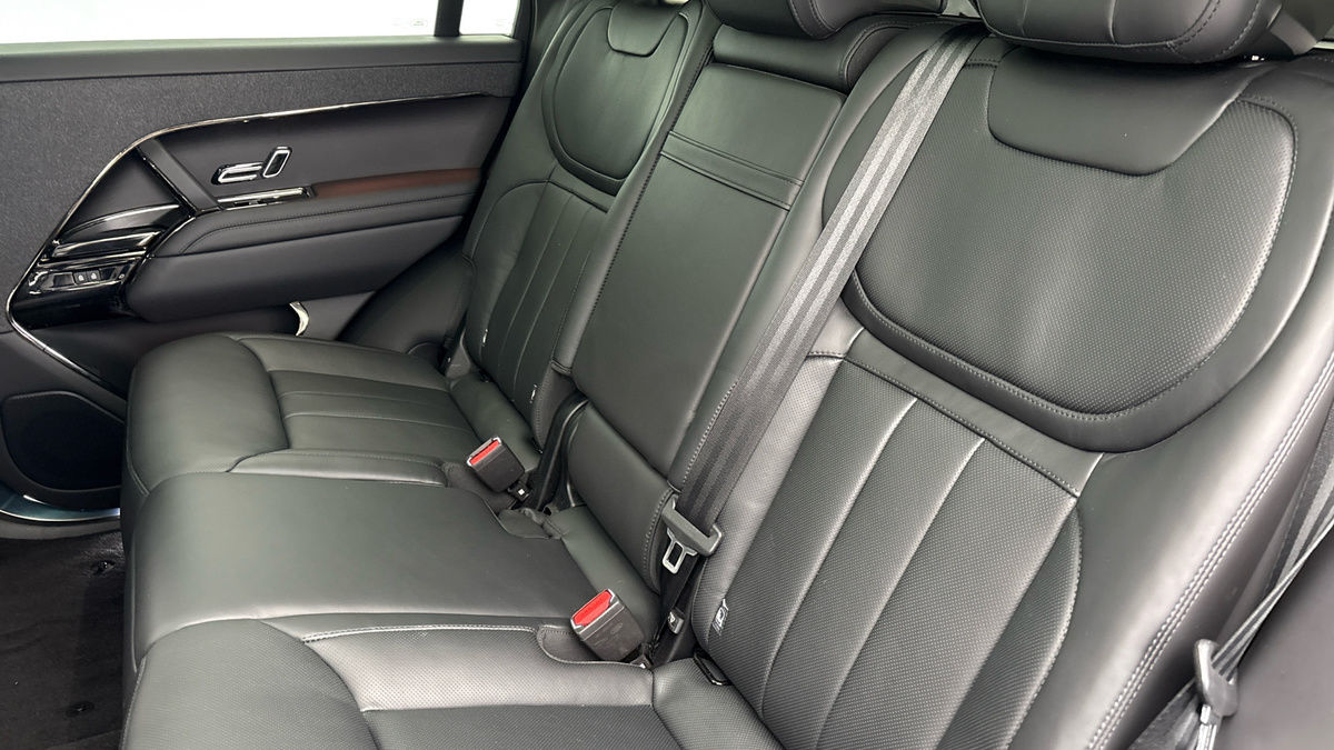 Land Rover Range Rover Sport Image 8