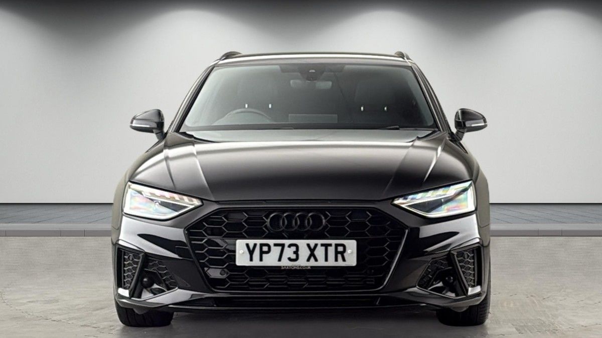 Audi A4 Avant Image 3