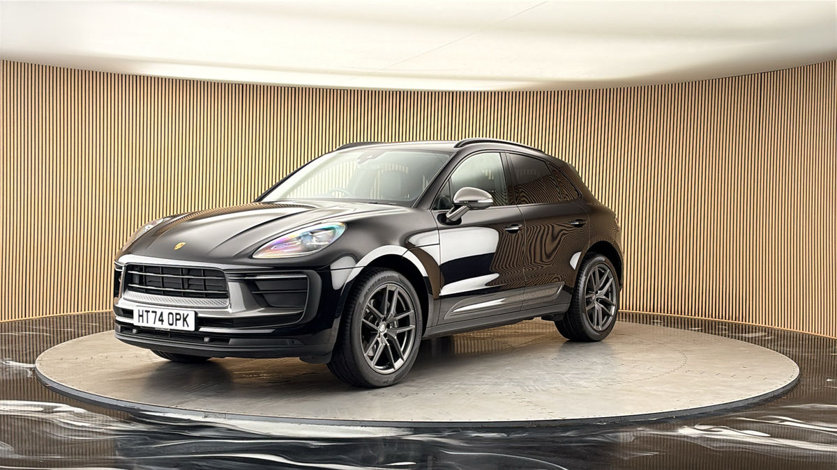 More views of Porsche Macan