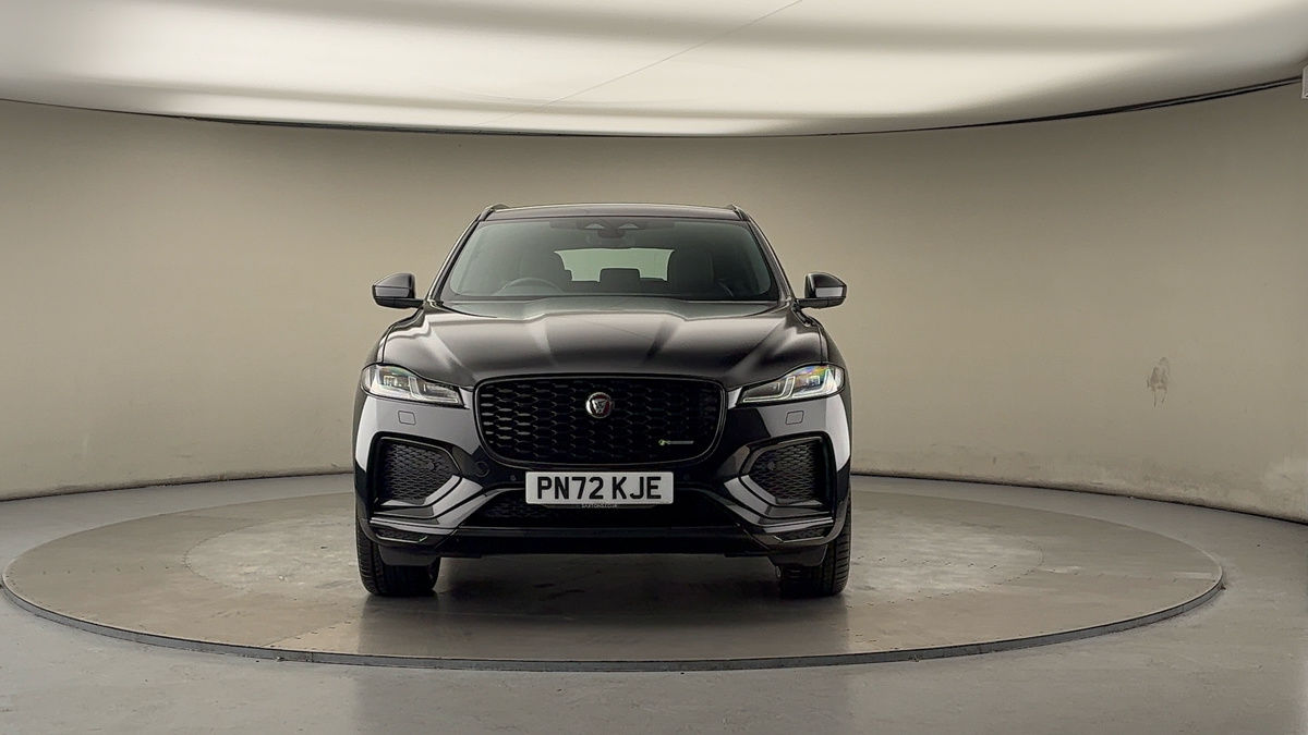 Jaguar F-PACE Image 3