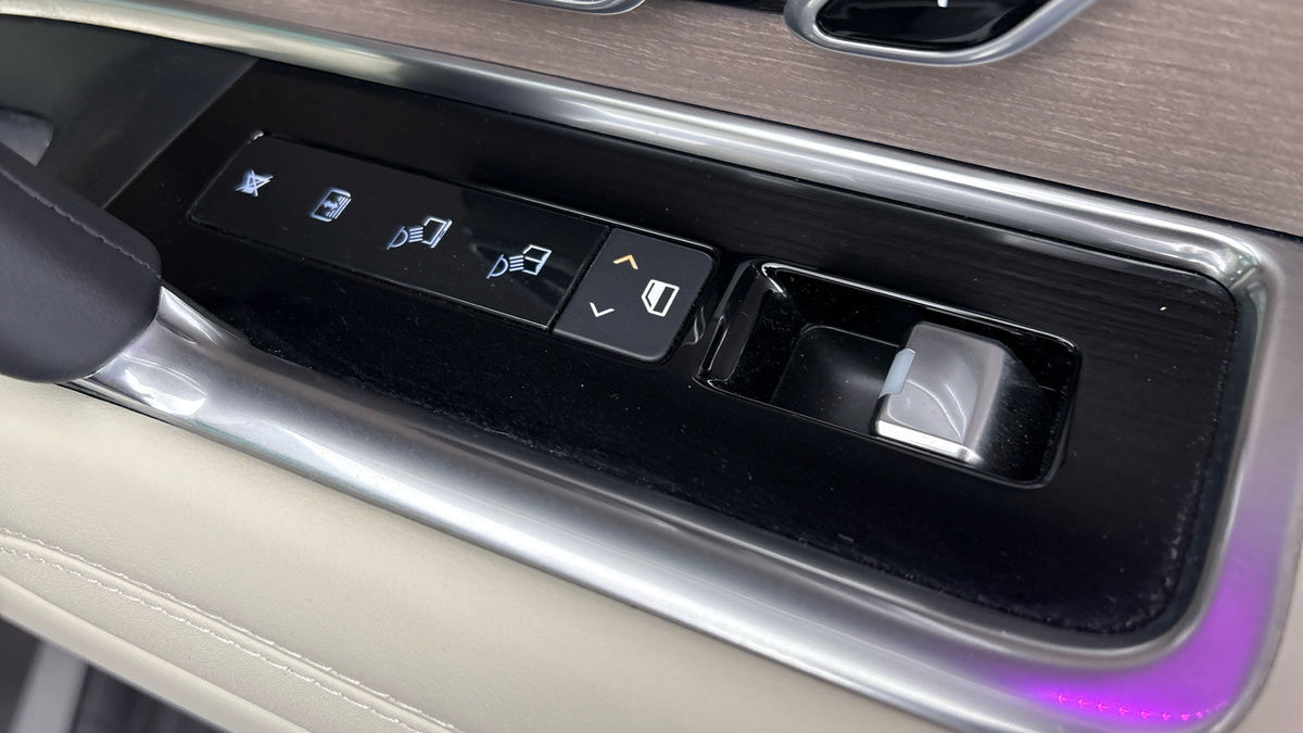 Land Rover Range Rover Image 27