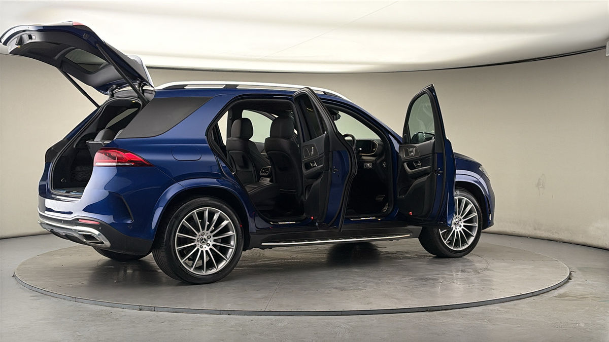 More views of Mercedes-Benz GLE