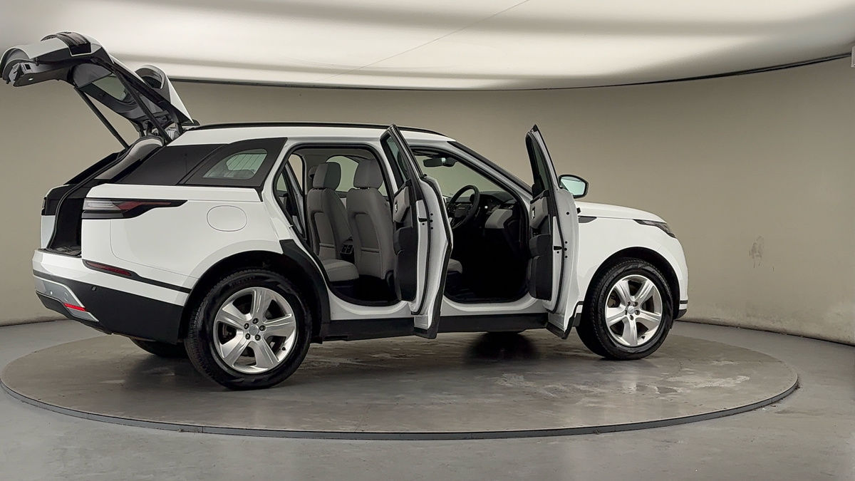 More views of Land Rover Range Rover Velar