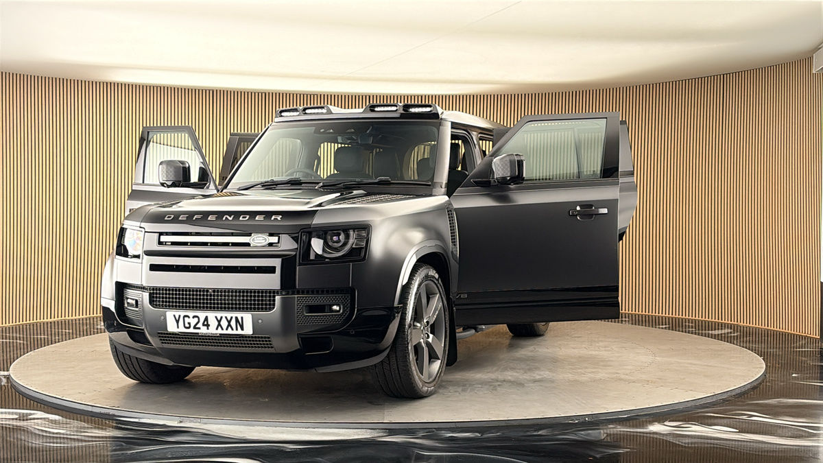 More views of Land Rover Defender 110