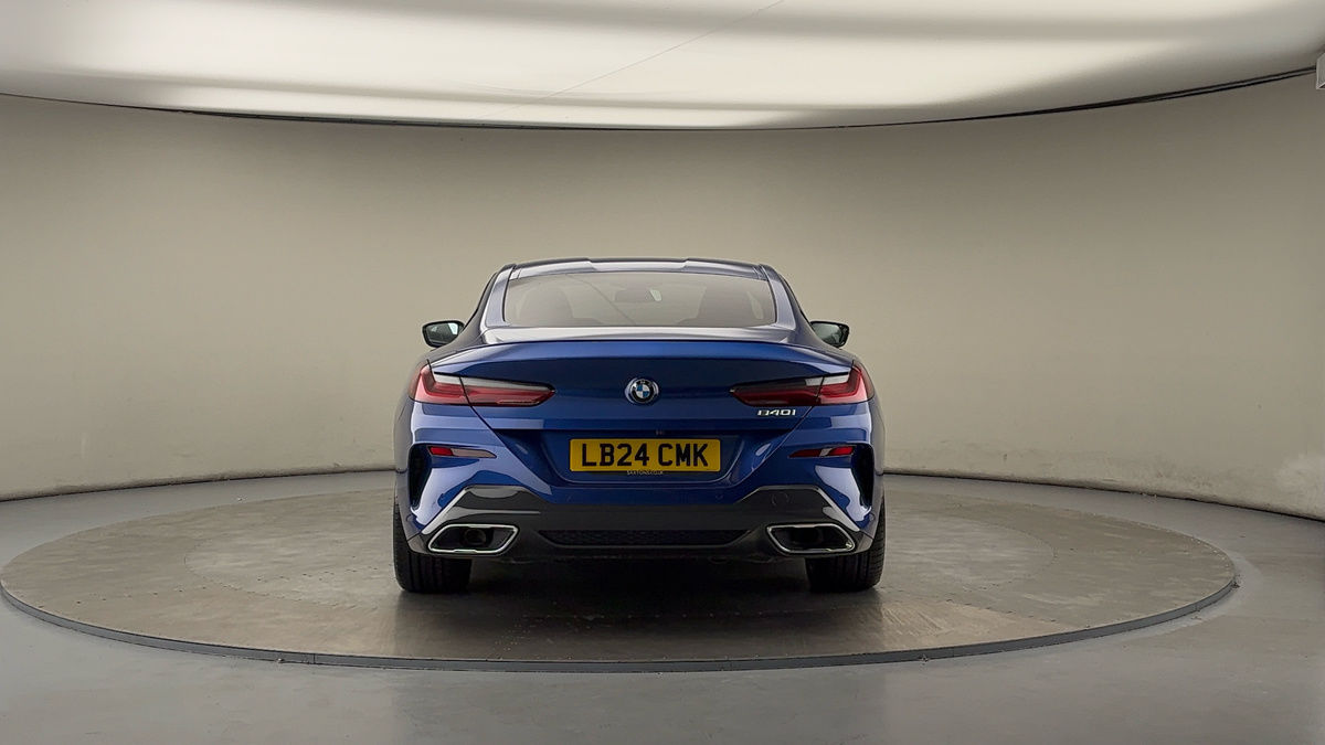 BMW 8 Series Image 4
