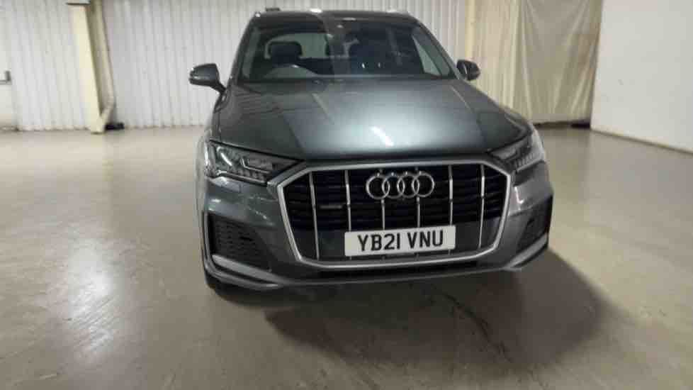 More views of Audi Q7