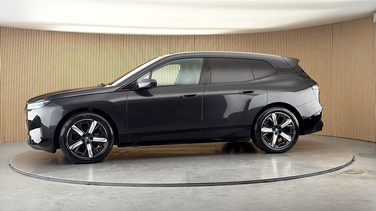 More views of BMW iX