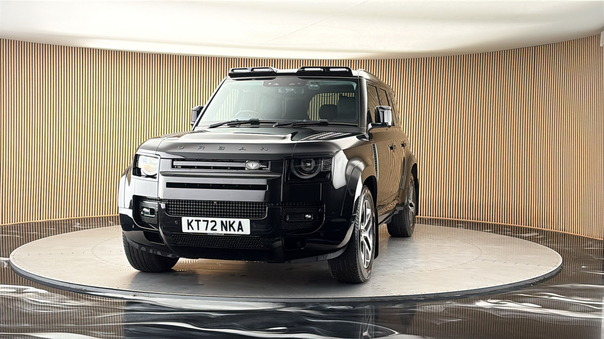 More views of Land Rover Defender 110
