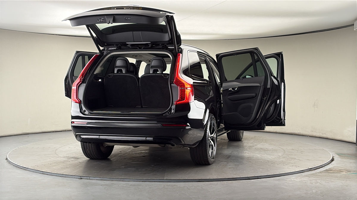 More views of Volvo XC90