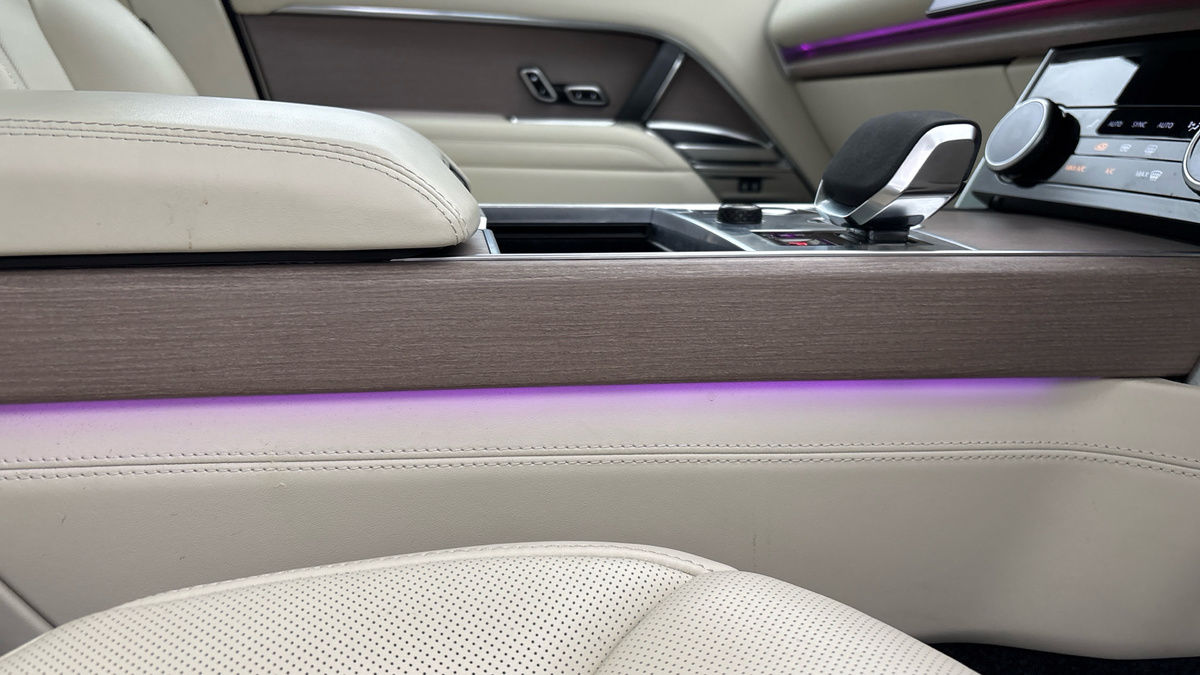 Land Rover Range Rover Image 28